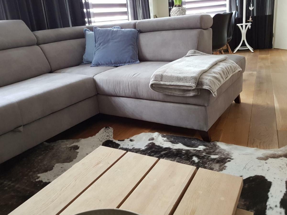 Bluebeach Scheveningen Bed & Breakfast *